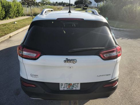 Used 2018 Jeep Cherokee Limited image 6