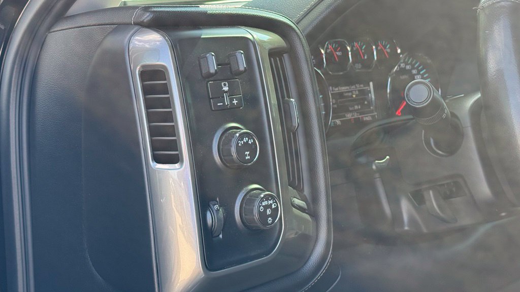 Used 2018 Chevrolet Silverado 2500 High Country w/ Duramax Plus Package AWD/4WD image 25
