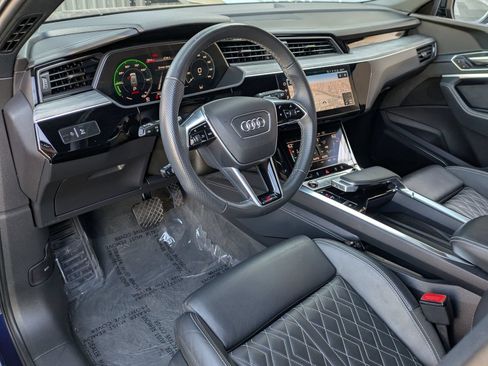 Used 2022 Audi e-tron S Premium Plus AWD/4WD image 15