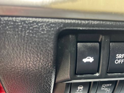 Used 2017 Subaru Legacy 2.5i Premium AWD/4WD image 23