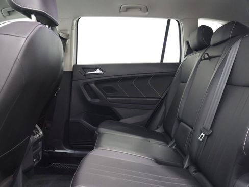 Used 2023 Volkswagen Tiguan SE AWD/4WD image 25