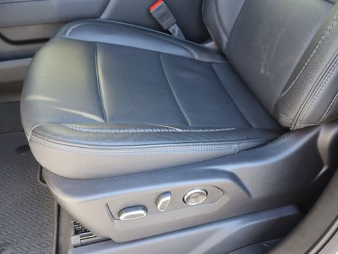 Used 2025 GMC Sierra 2500 Denali w/ Technology Package image 21