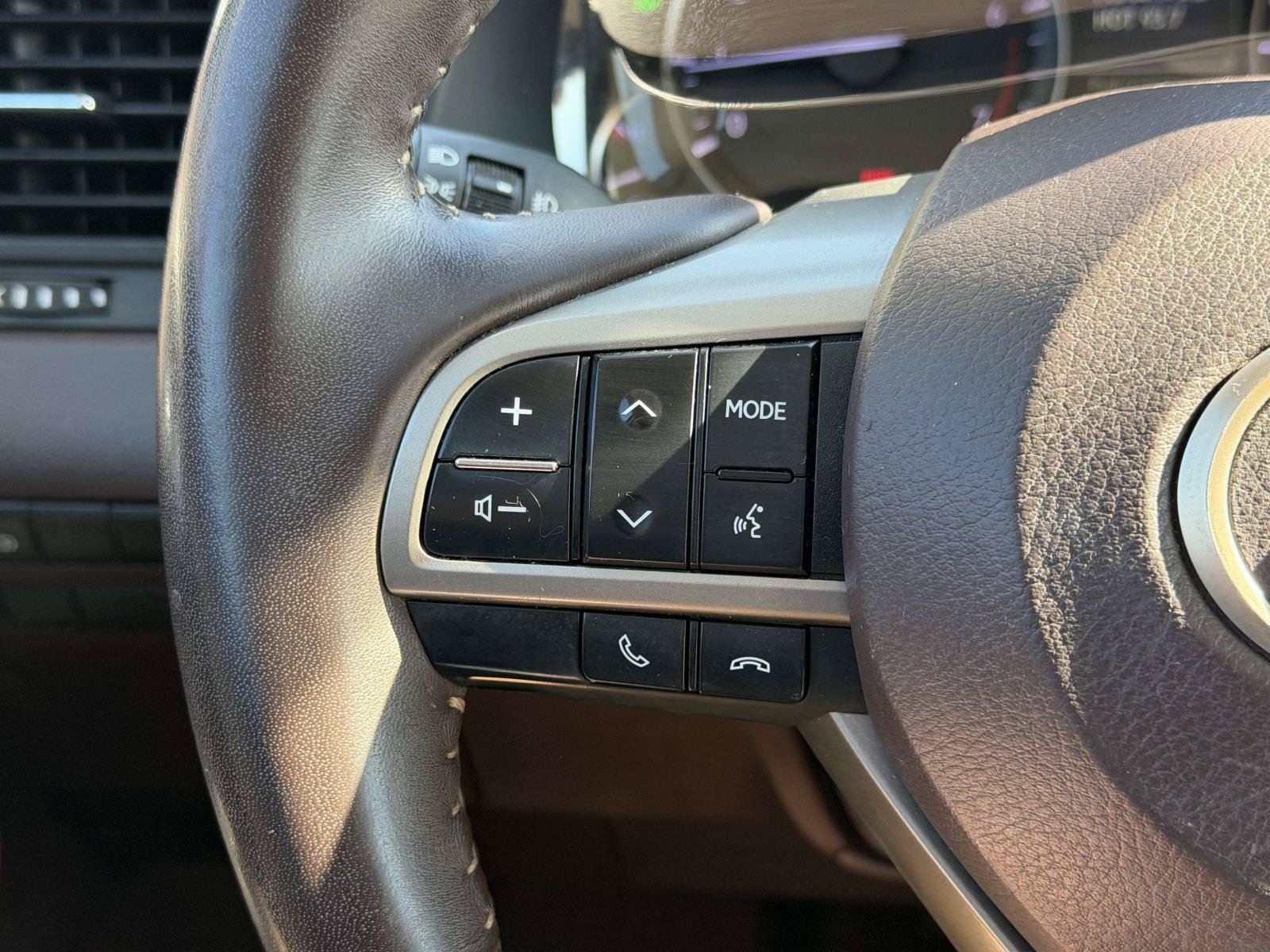 Used 2018 Lexus RX 350 AWD w/ Premium Package image 21