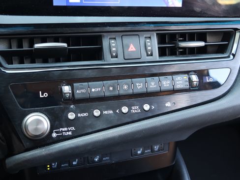 Used 2023 Lexus ES 350 w/ Premium Package FWD image 25