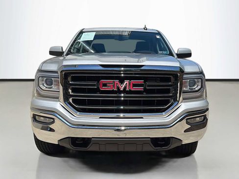 Used 2019 GMC Sierra 1500 SLE w/ SLE Value Package AWD/4WD image 2