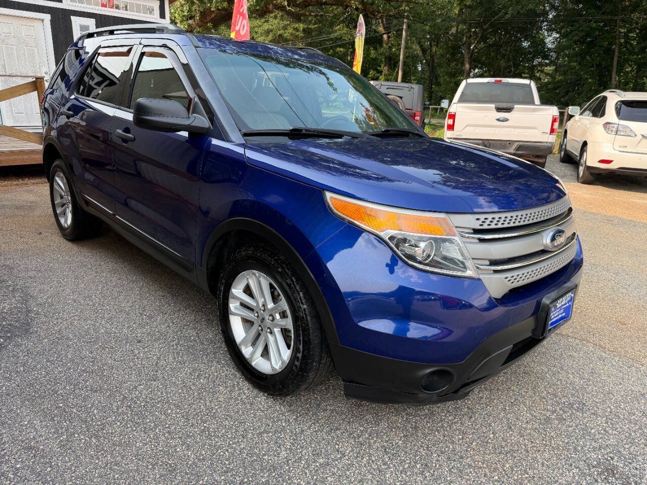 Used 2015 Ford Explorer FWD image 4