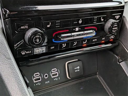 Certified 2024 Jeep Grand Cherokee L Laredo image 21