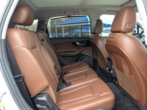 Used 2019 Audi Q7 3.0T Prestige w/ Prestige Package image 25
