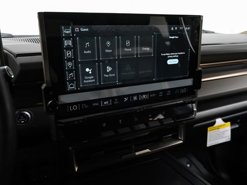 Used 2025 GMC Hummer EV 2X w/ LPO, Sport Package AWD/4WD image 30