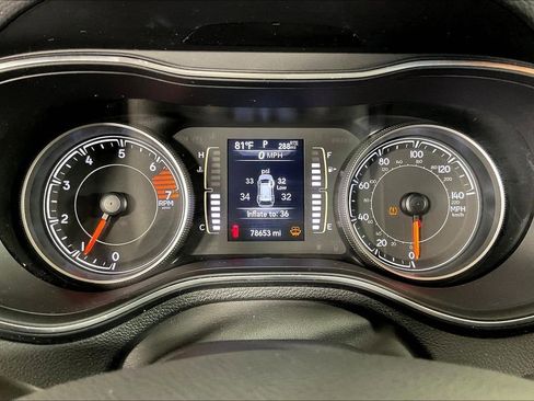 Used 2020 Jeep Cherokee Latitude Plus image 29