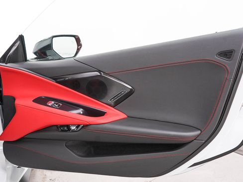 Used 2023 Chevrolet Corvette Stingray Preferred Conv w/ Z51 Performance Package RWD image 11