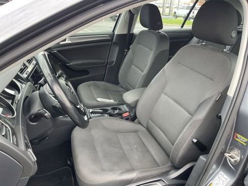 Used 2019 Volkswagen Golf S FWD image 11