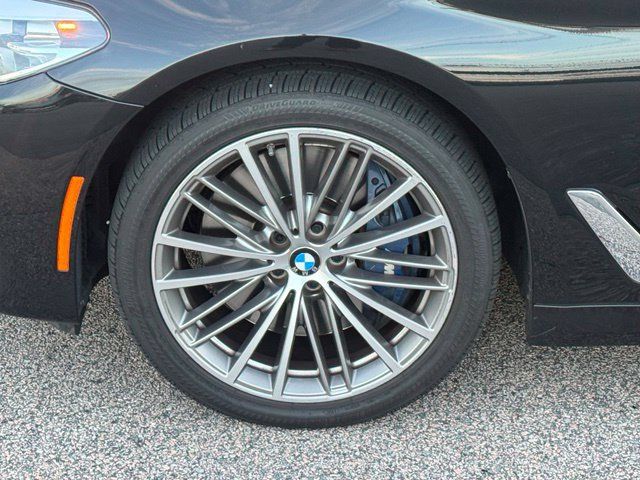 Used 2020 BMW 540i xDrive w/ Premium Package AWD/4WD image 4