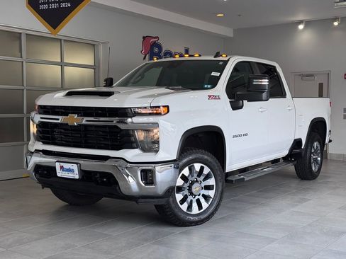 Certified 2024 Chevrolet Silverado 2500 LT image 2
