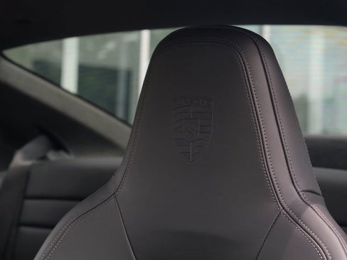 Used 2026 Porsche 911 Carrera GTS RWD image 32