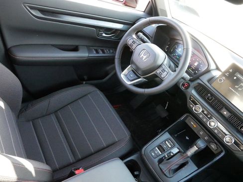 Certified 2026 Honda CR-V TrailSport image 9