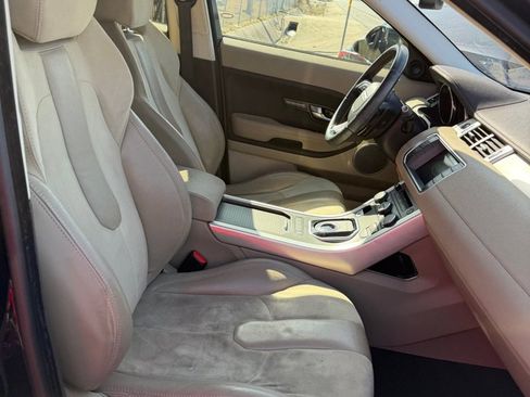 Used 2015 Land Rover Range Rover Evoque Pure image 32