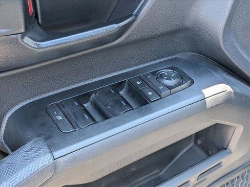 Used 2024 Toyota Tacoma SR5 AWD/4WD image 8