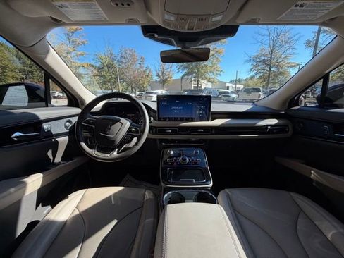 Certified 2022 Lincoln Nautilus Reserve w/ Equipment Group 201A image 9