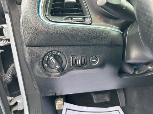 Used 2022 Dodge Challenger SXT w/ Blacktop Package image 15