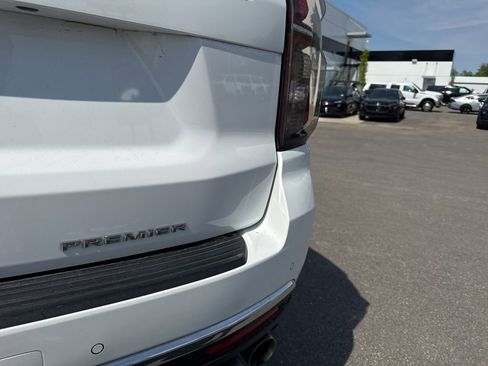 Used 2023 Chevrolet Suburban Premier image 35
