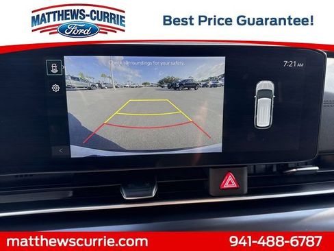 Used 2025 Kia Carnival FWD image 19