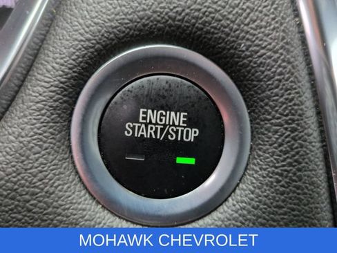 Used 2023 Chevrolet Traverse LT w/ Rear Camera Mirror Package AWD/4WD image 17