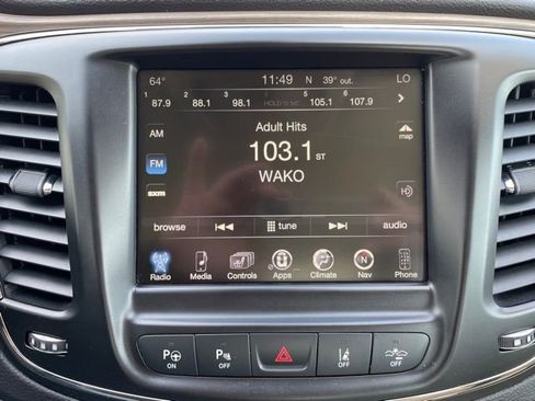 Used 2015 Chrysler 200 C w/ Navigation & Sound Group I image 25