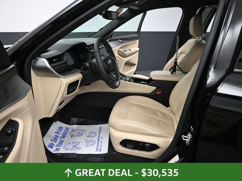 Used 2023 Jeep Grand Cherokee Limited AWD/4WD image 34
