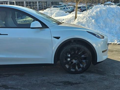 Used 2023 Tesla Model Y Long Range image 6