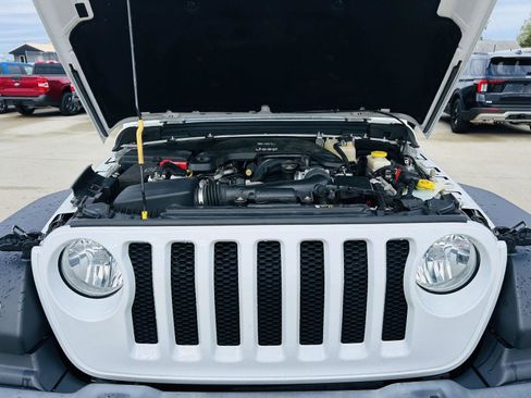 Used 2019 Jeep Wrangler Unlimited Sport S AWD/4WD image 36