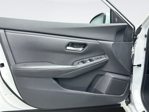 Used 2022 Nissan Sentra SV w/ Trunk Package FWD image 9