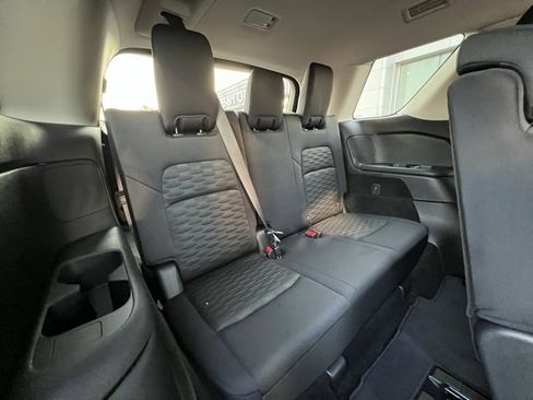 Certified 2025 Nissan Pathfinder S image 26