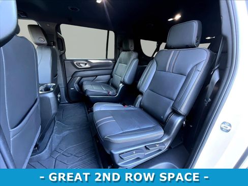 Used 2024 Chevrolet Suburban RST w/ Luxury Package AWD/4WD image 22
