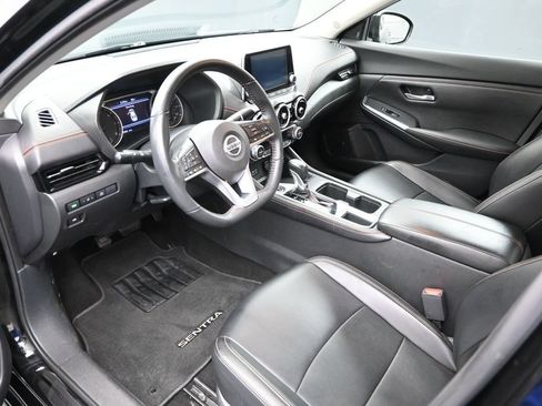 Used 2022 Nissan Sentra SR w/ SR Premium Package FWD image 22