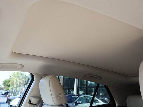 Used 2023 Buick Envision Avenir image 25