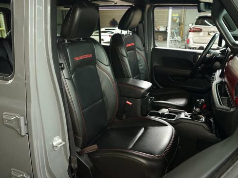 Used 2020 Jeep Wrangler Unlimited Rubicon AWD/4WD image 4