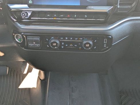Used 2025 Chevrolet Silverado 1500 LT image 19