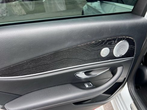 Used 2019 Mercedes-Benz E 300 image 46