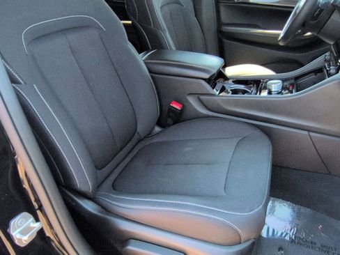 Used 2023 Jeep Grand Cherokee L Laredo w/ Luxury Tech Group I AWD/4WD image 22