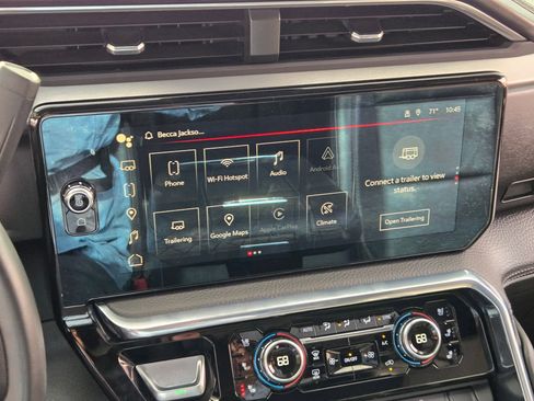 Used 2024 GMC Sierra 2500 Denali w/ Denali Reserve Package image 18