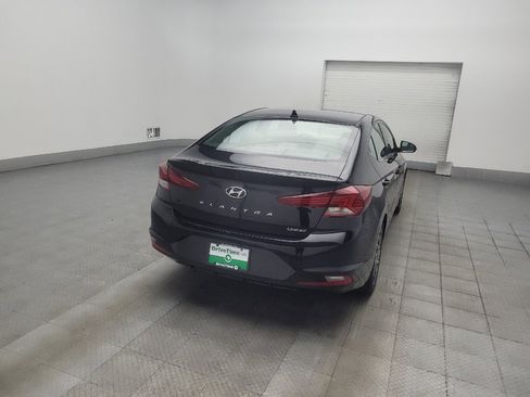 Used 2019 Hyundai Elantra Limited FWD image 7