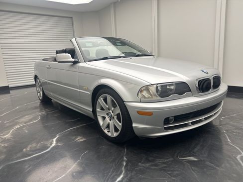 Used 2002 BMW 325Ci Convertible image 2
