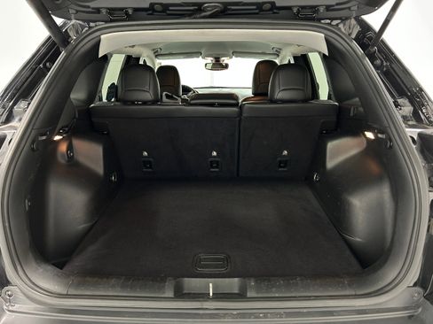 Used 2019 Jeep Cherokee Trailhawk w/ Comfort/Convenience Group image 33