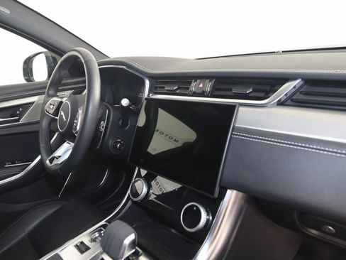 Used 2024 Jaguar XF R-Dynamic SE image 50