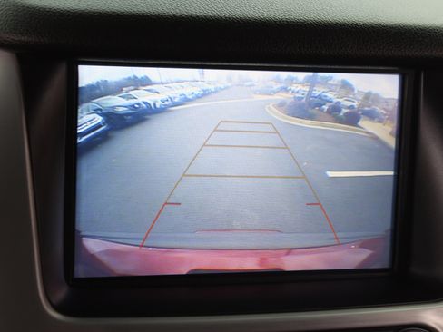 Used 2020 GMC Yukon SLE image 21