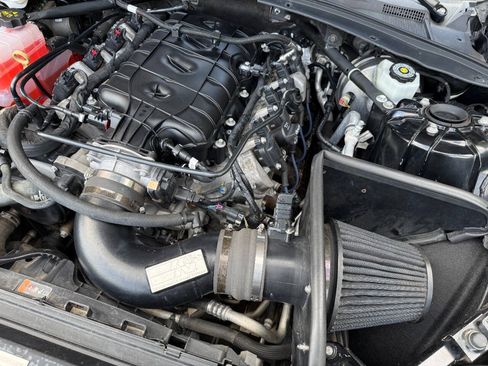 Used 2018 Chevrolet Camaro SS RWD image 36