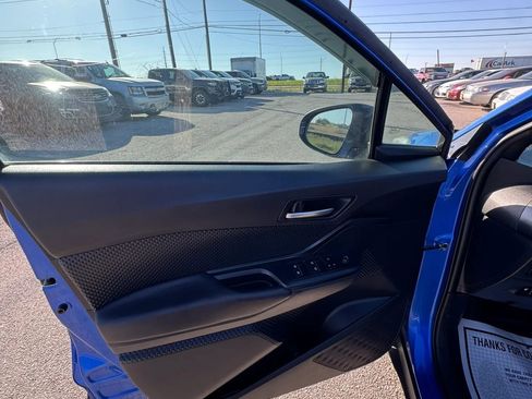 Used 2018 Toyota C-HR XLE image 10