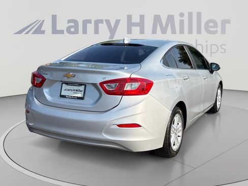 Used 2016 Chevrolet Cruze LT FWD image 5