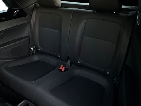 Used 2013 Volkswagen Beetle 2.0T image 20